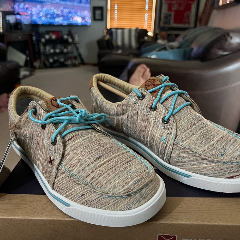 Casual Canvas Lace-Up twisted X Shoes in Tan with Teal Accents